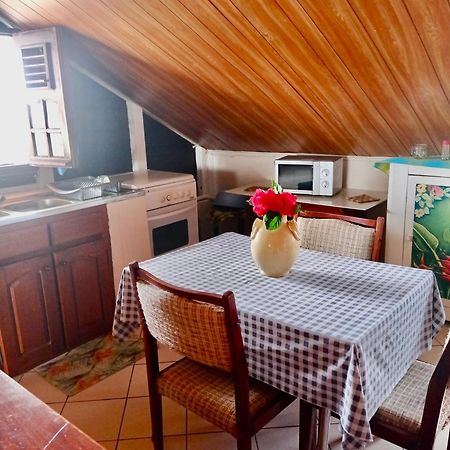 Villa Chez Ninette Pres Des Sources Chaudes Bouillante Exterior foto