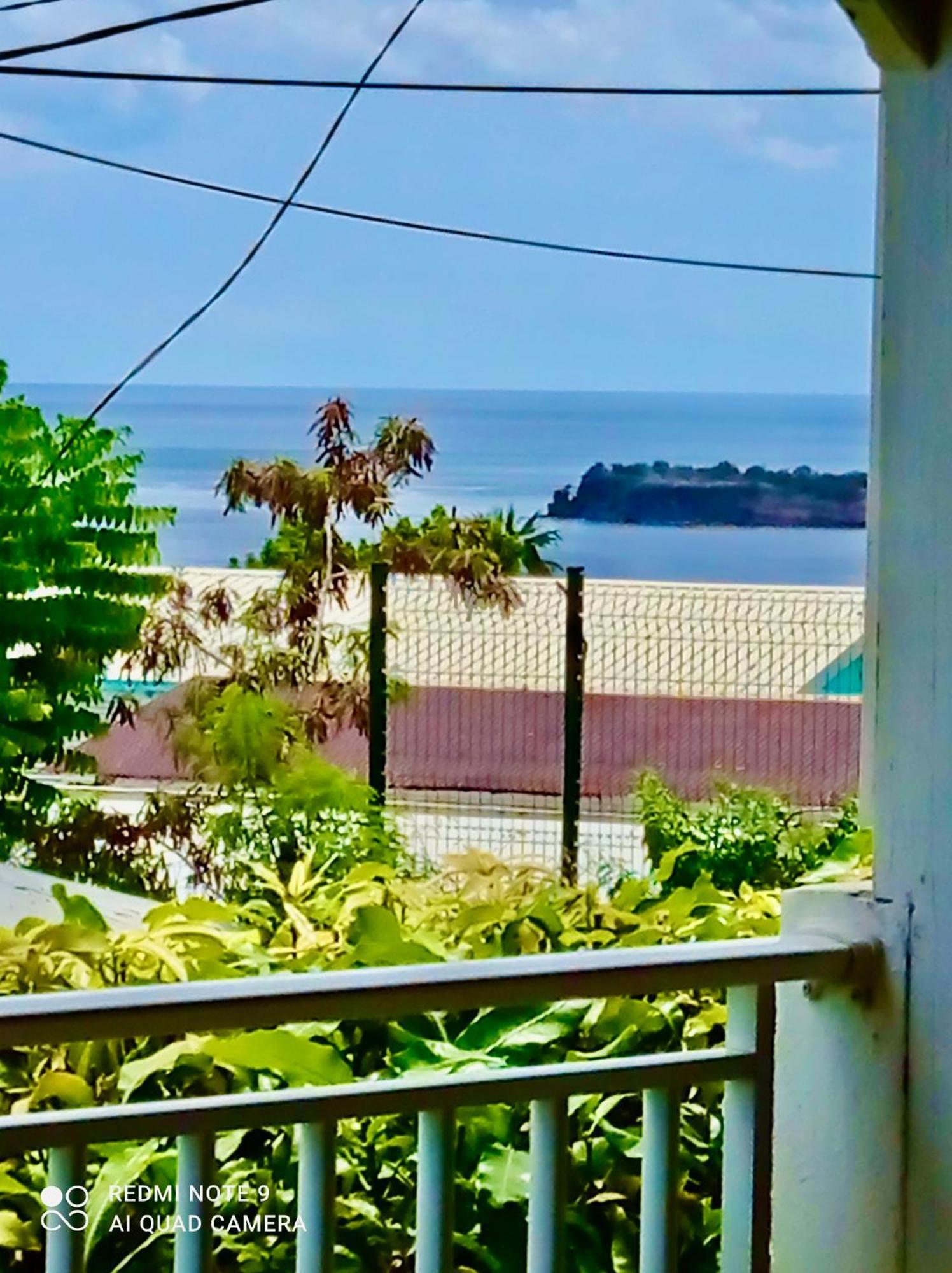 Villa Chez Ninette Pres Des Sources Chaudes Bouillante Exterior foto